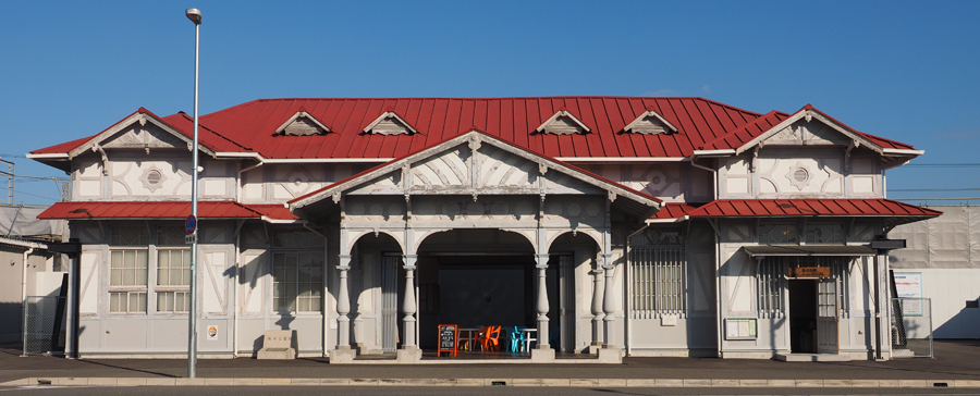 浜寺公園駅の駅舎の画像