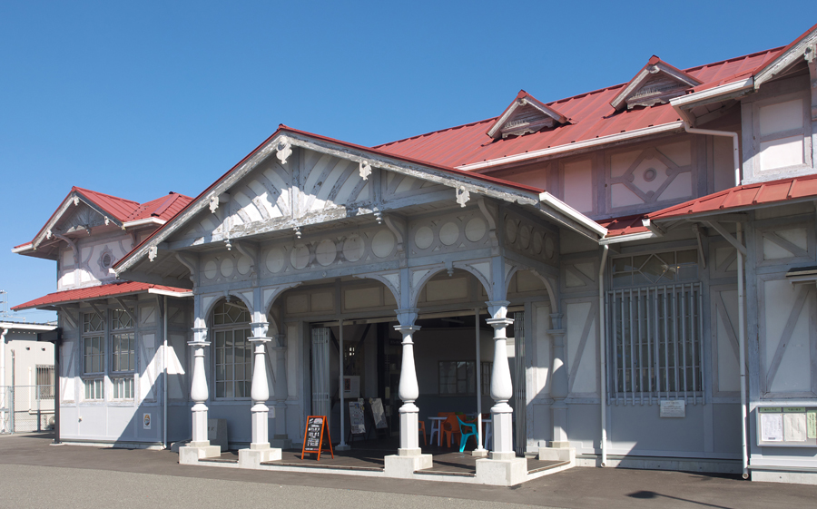 浜寺公園駅の駅舎の画像